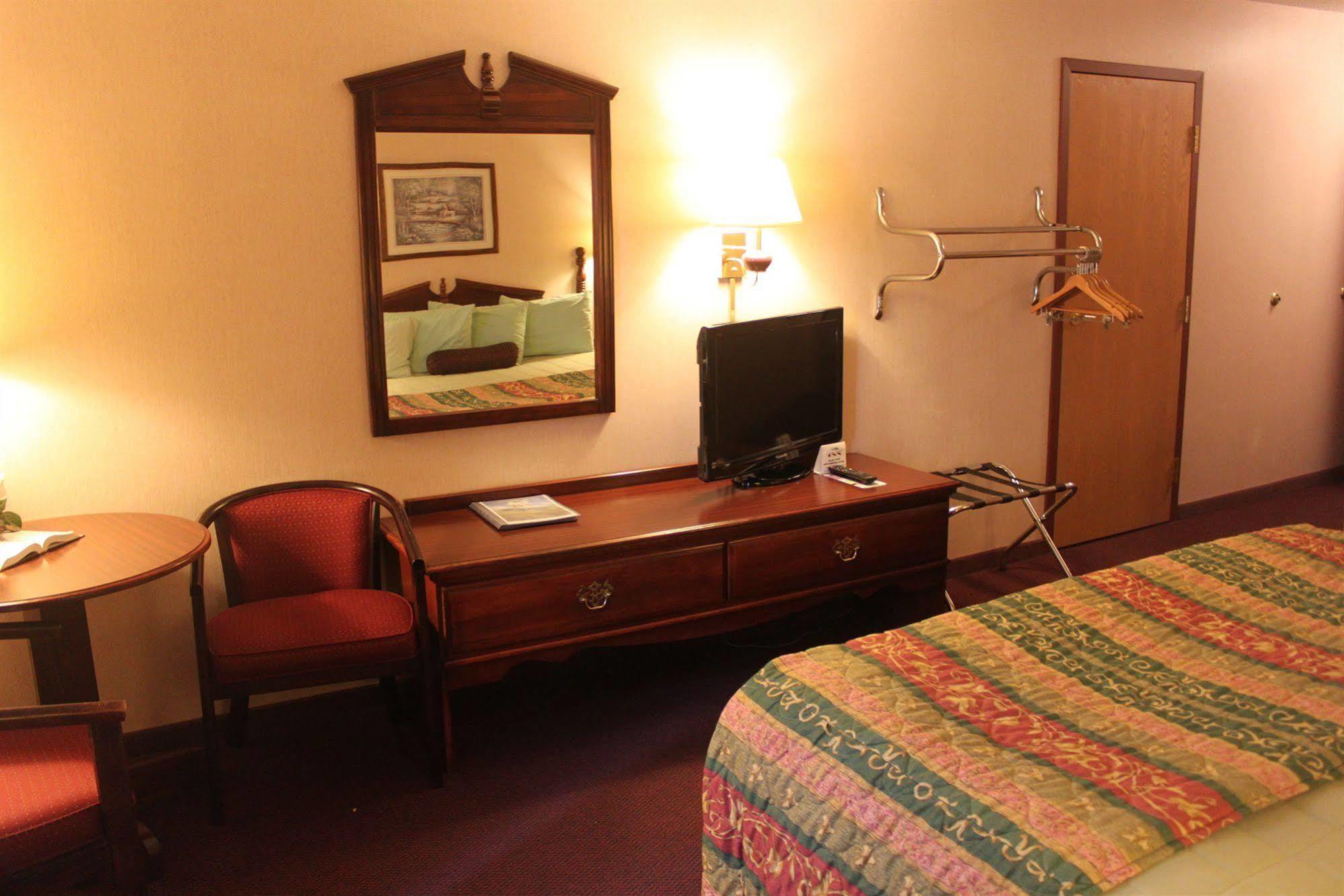 Scenic Hills Inn Branson Extérieur photo
